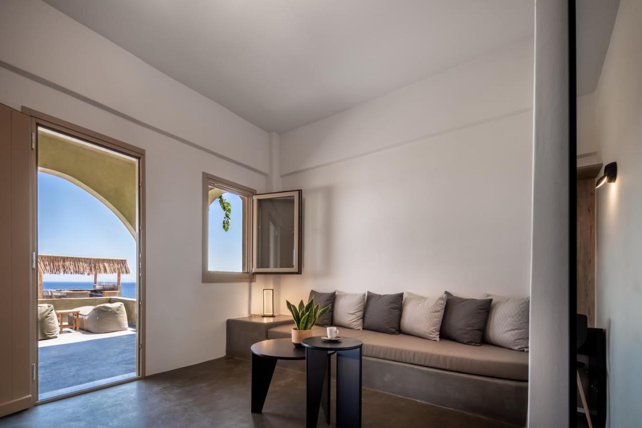 Colombos Beachfront Foinikiá Dış mekan fotoğraf