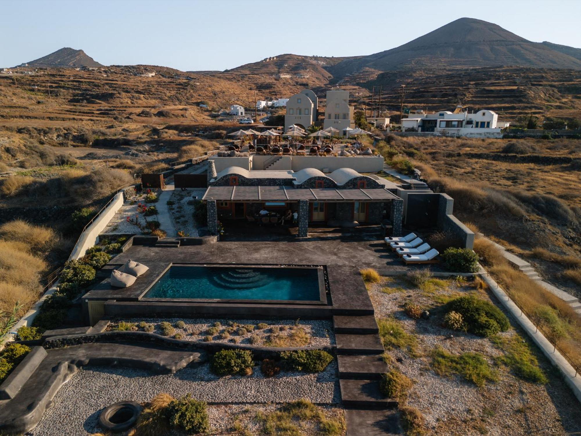 Colombos Beachfront Foinikiá Dış mekan fotoğraf