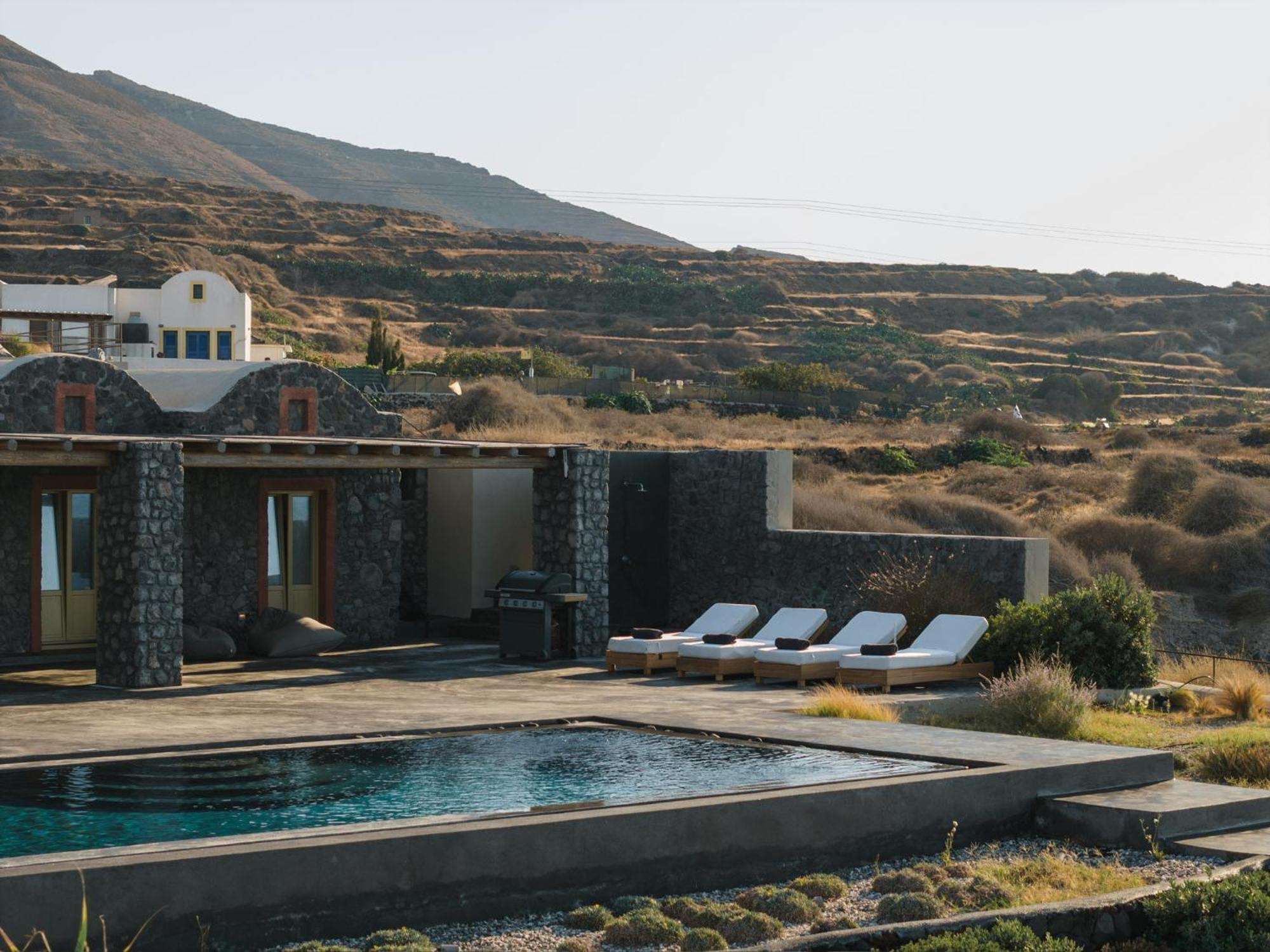 Colombos Beachfront Foinikiá Dış mekan fotoğraf